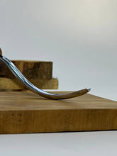 Cargar imagen en el visor de la galería, Gubia cincel curvado largo, perfil #9, herramientas para tallar madera STRYI Profi