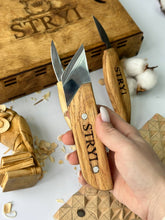 Cargar imagen en el visor de la galería, Juego de cuchillos para tallar madera de 3 piezas en estuche de madera STRYI Profi