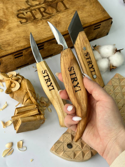 Wood carving knives set of 3pcs STRYI Profi in wooden storage case