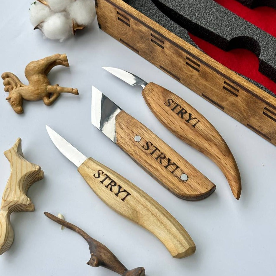 Wood carving knives set of 3pcs STRYI Profi in wooden storage case