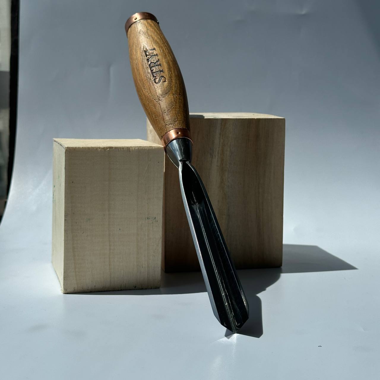 Large sculpture chisel, V-tool 60 degrees 15mm, Heavy duty gouge STRYI ...