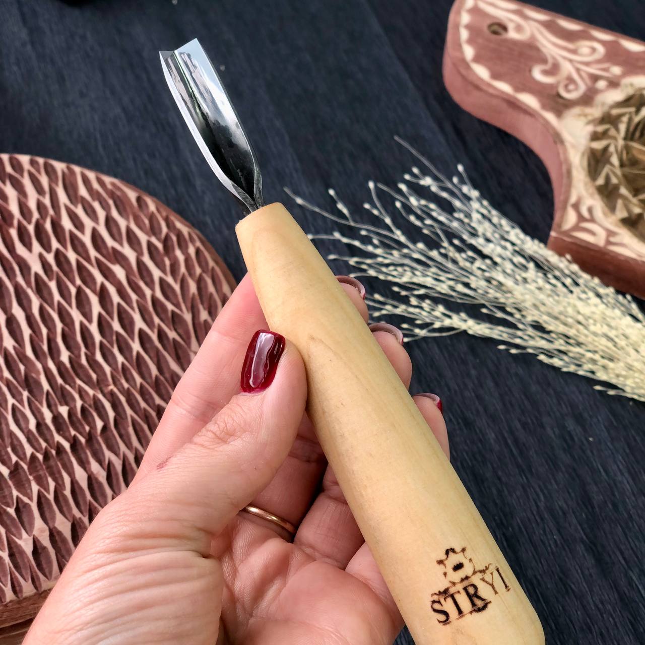 Cincel recto corto con separación en V con bisel oblicuo STRYI-AY Profi para tallado de virutas, herramientas de tallado de madera, cuchillo detallado de virutas de tallado de madera