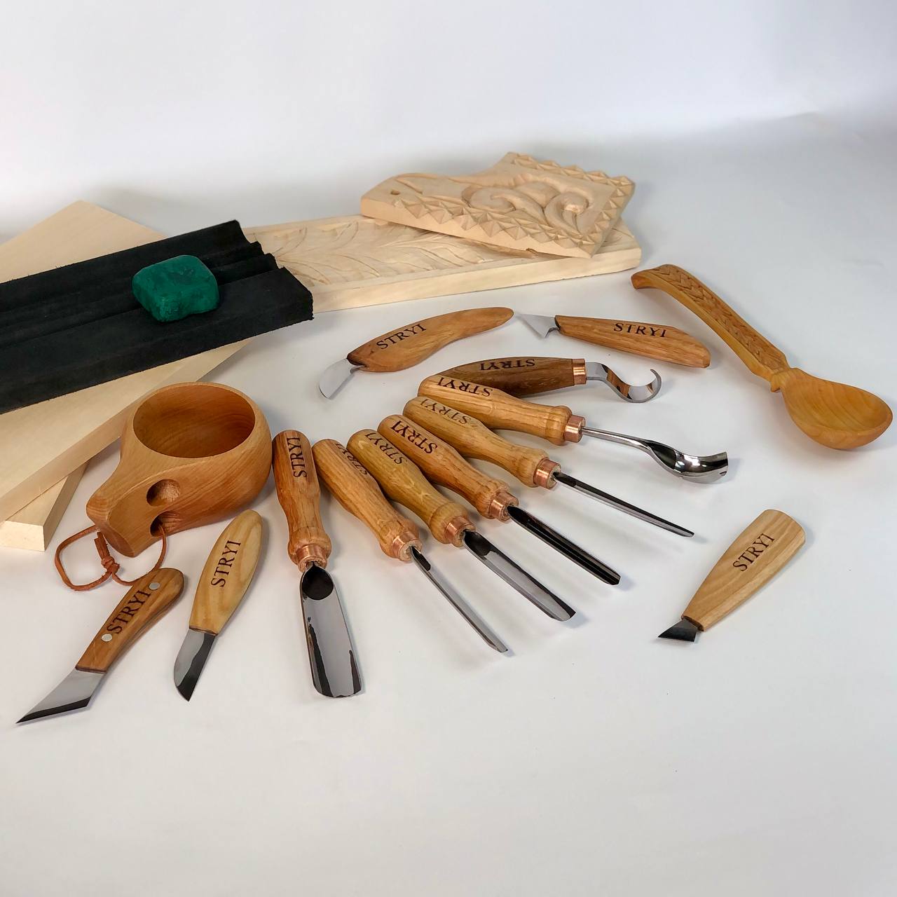 Vielseitiges Werkzeugset für die Holzschnitzerei, 12-tlg. Meißel und Hohleisen STRYI Profi, Werkzeuge für die Holzschnitzerei, professionelle Schnitzwerkzeuge, Holzbearbeitungswerkzeug