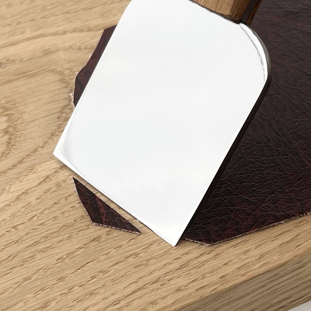 Japanese skiving knife for leather straight-beveled  STRYI Profi