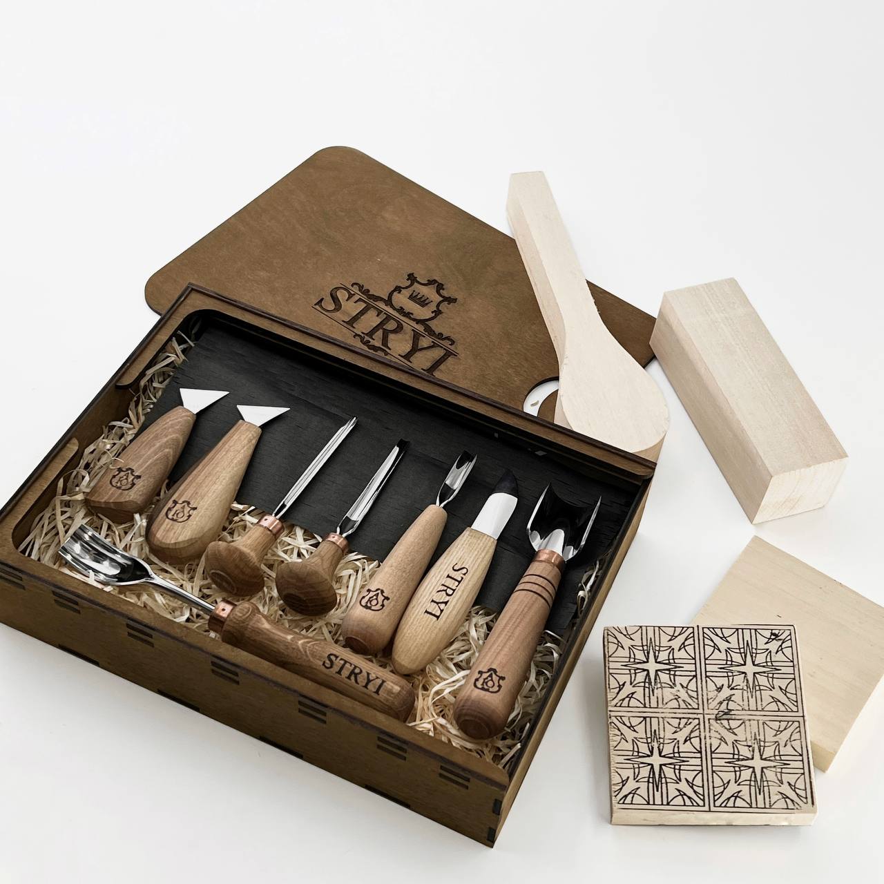 Vielseitiges Holzschnitzset STRYI Profi 12-tlg. Geschenk zum Schulabschluss, Kostenlose Videoanleitung