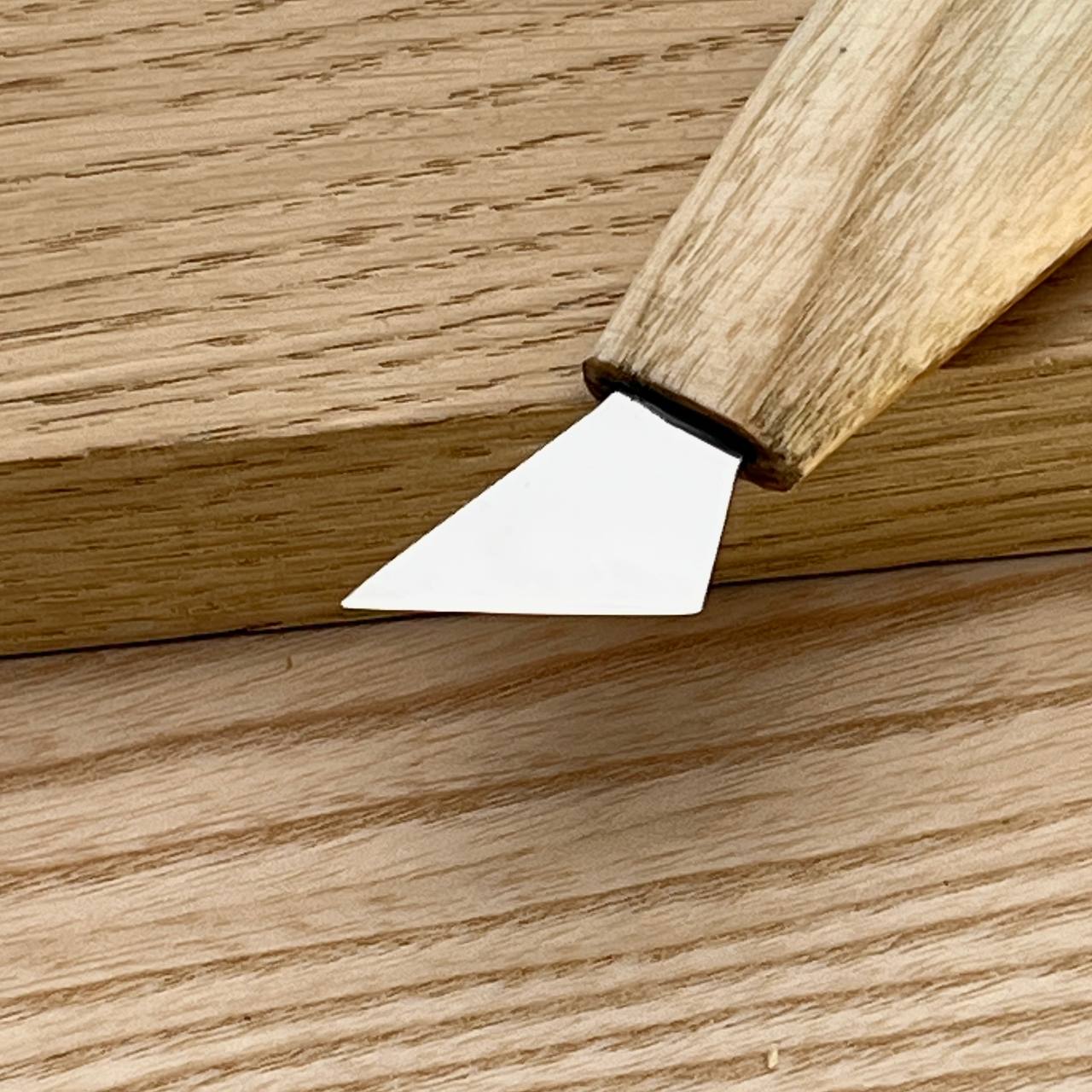 Kerbschnitzmesser 20mm STRYI Profi, Schnitzwerkzeuge, Dreieckmesser, Kerbschnitzwerkzeug