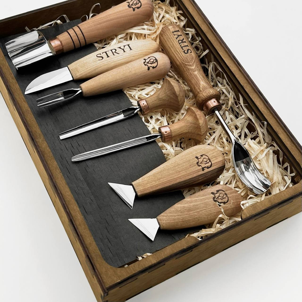 Vielseitiges Holzschnitzset STRYI Profi 12-tlg. Geschenk zum Schulabschluss, Kostenlose Videoanleitung