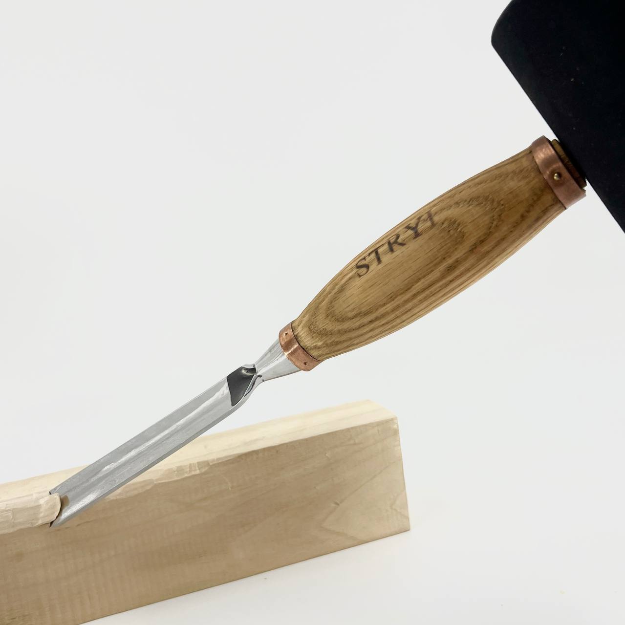 Cincel para escultura grande, perfil 7, gubias resistentes STRYI Profi