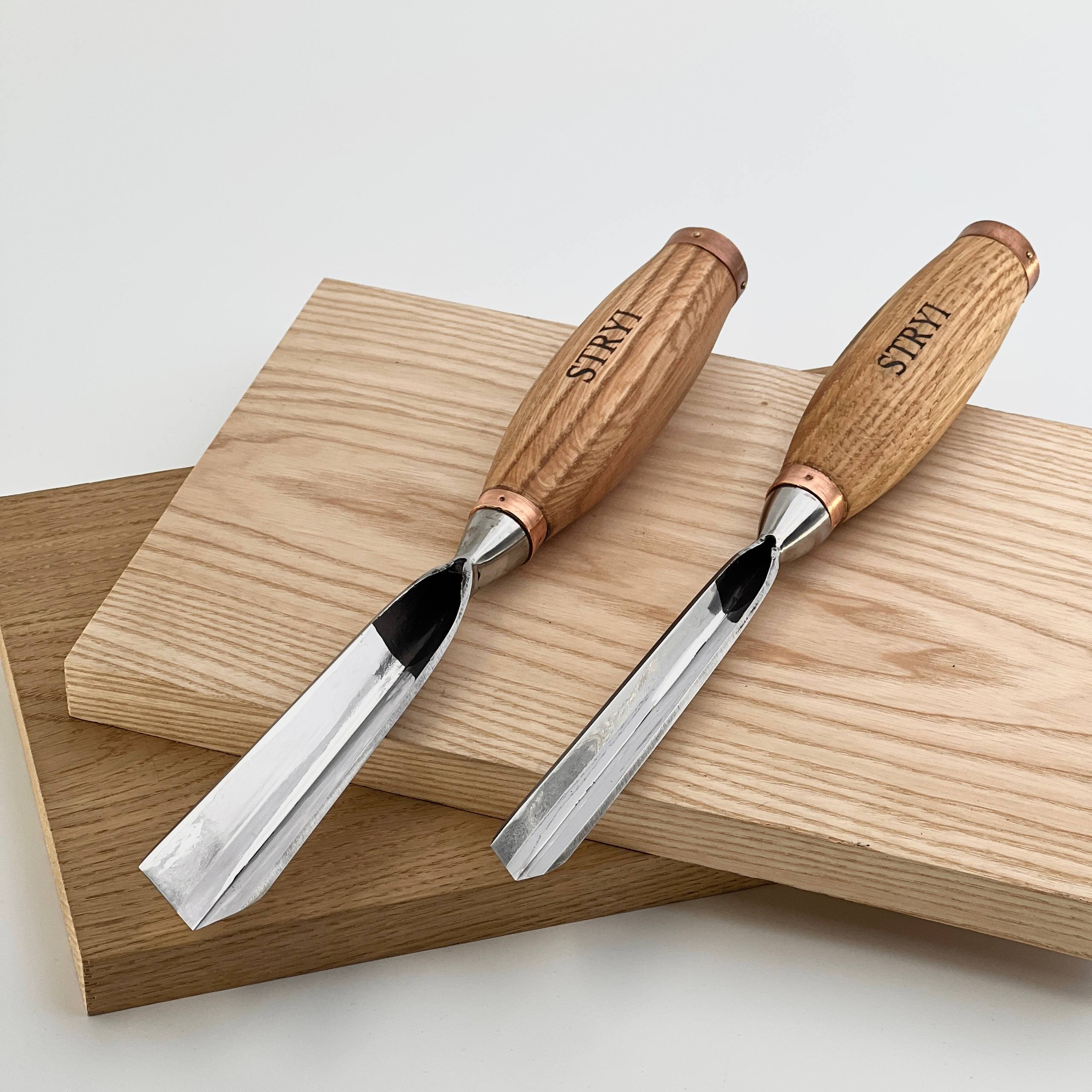 Large sculpture chisel, V-tool 90 degrees, Heavy-duty gouge STRYI Profi, V-parting chisel, Carpentry tool, Making furniture