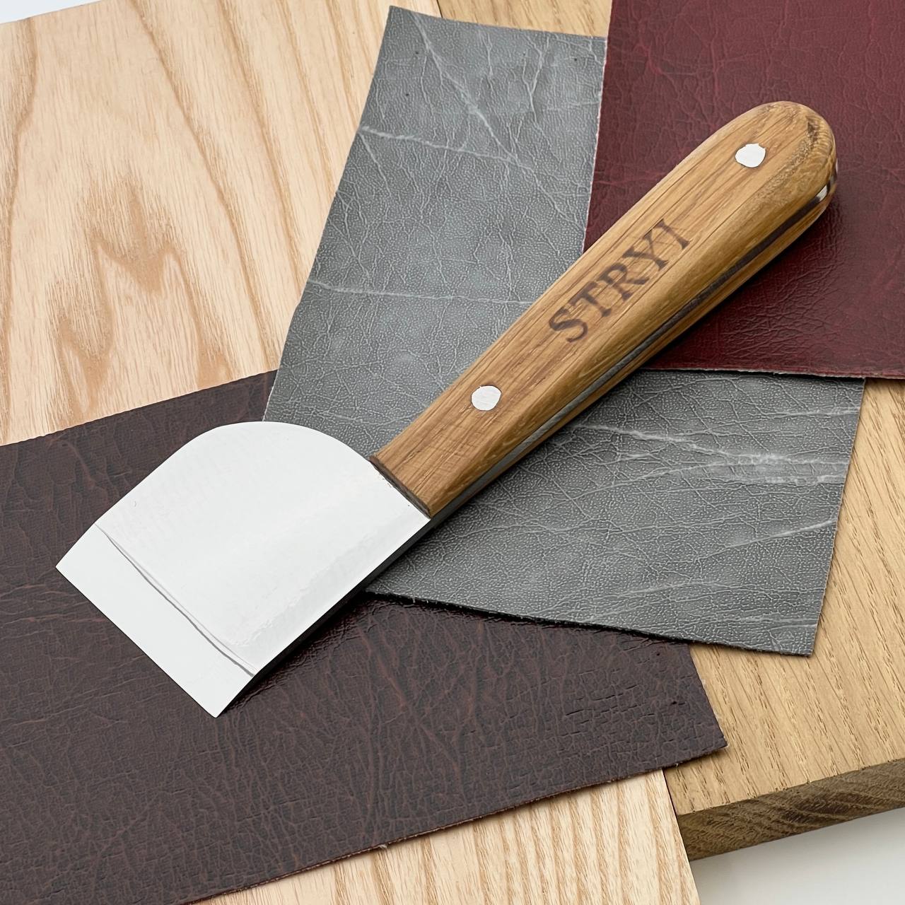 Japanese skiving knife for leather straight-beveled  STRYI Profi, knife for leather working, basic knife for leather