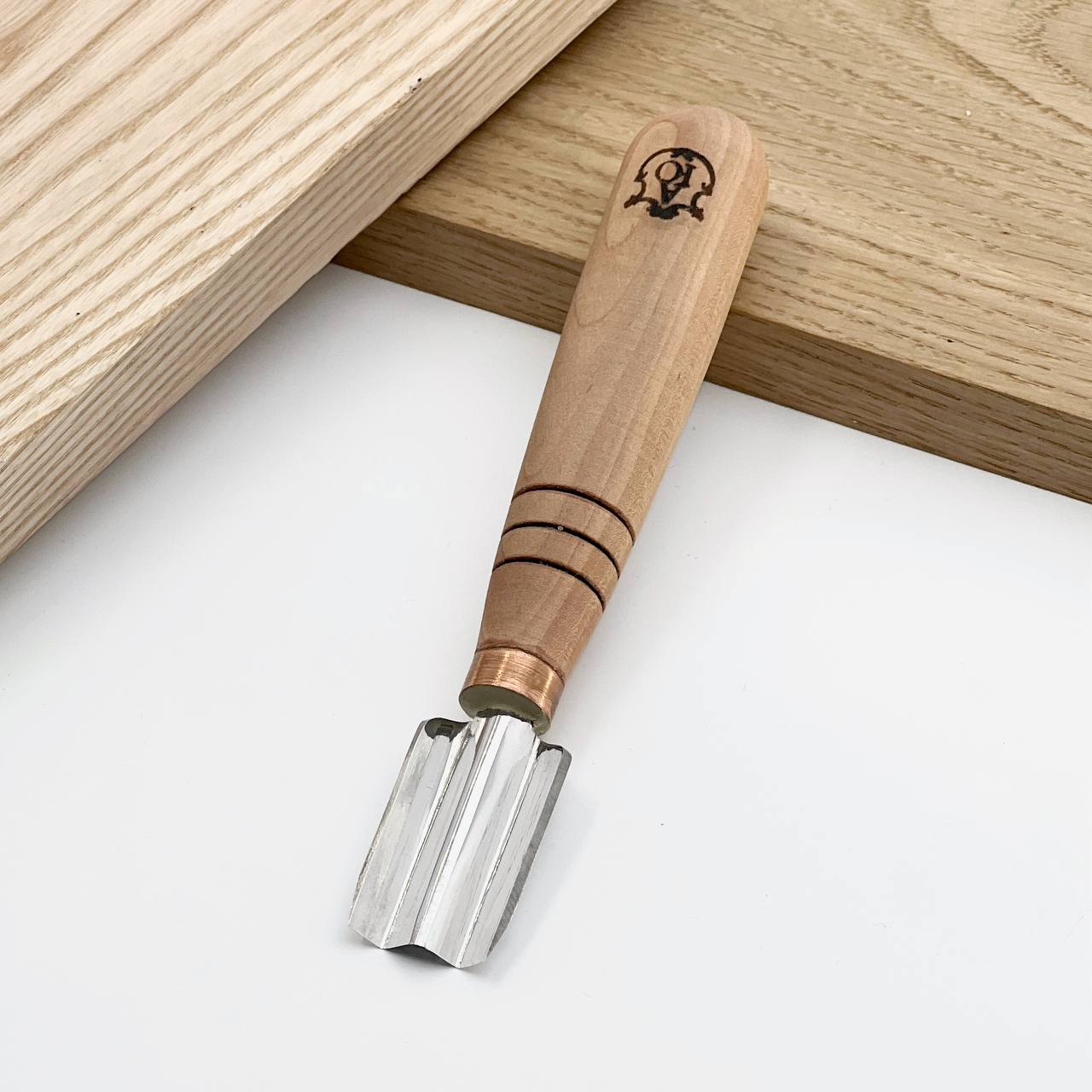 90° W-Shaped Double V-parting Chisel for 3D Chip Carving