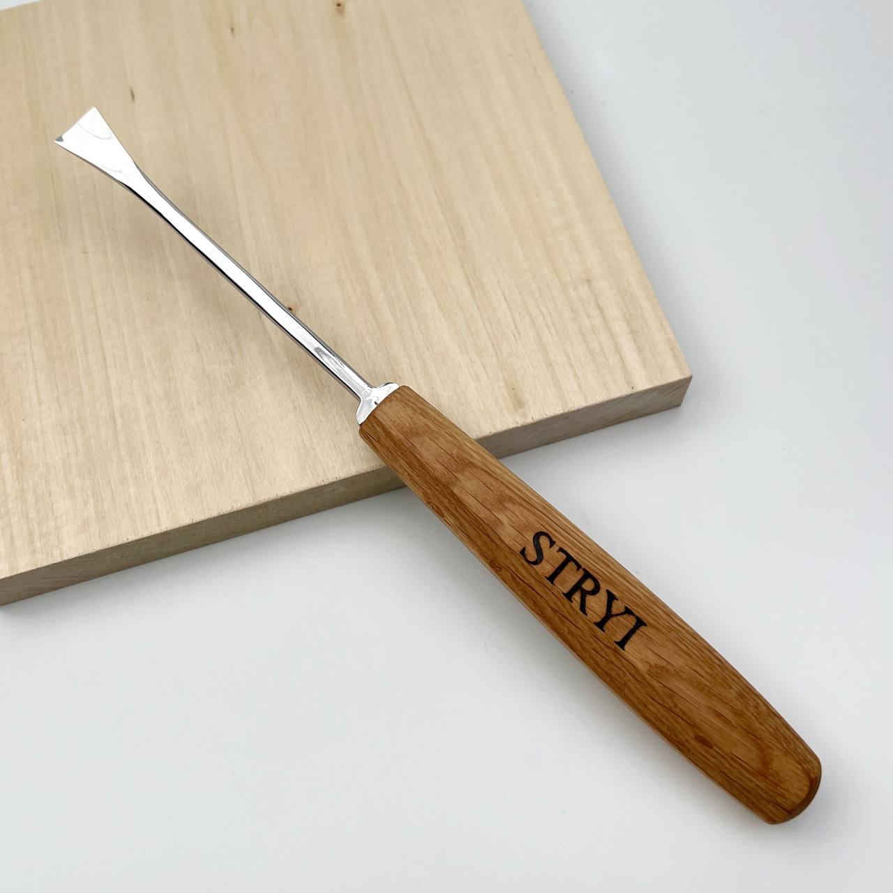 Fishtail Gouge STRYI Maestro for relief carving and detailed carving, NEW line