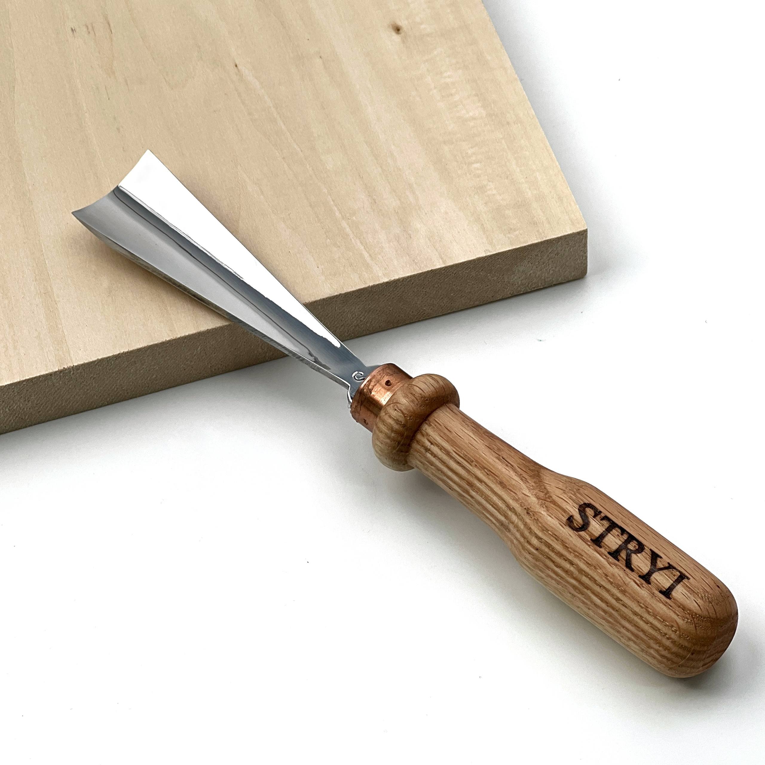 Forged Gouge Sweep #7: The Essential Tool for Organic Shapes