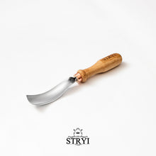 Cargar imagen en el visor de la galería, Gubia cincel largo curvado STRYI Profi, perfil 8, herramientas para tallar madera del fabricante STRYI