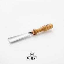 Load image into Gallery viewer, Gouge #7 profile woodcarving chisel STRYI Profi, sloping gouges, Stryi carving tools, gouge, chisels