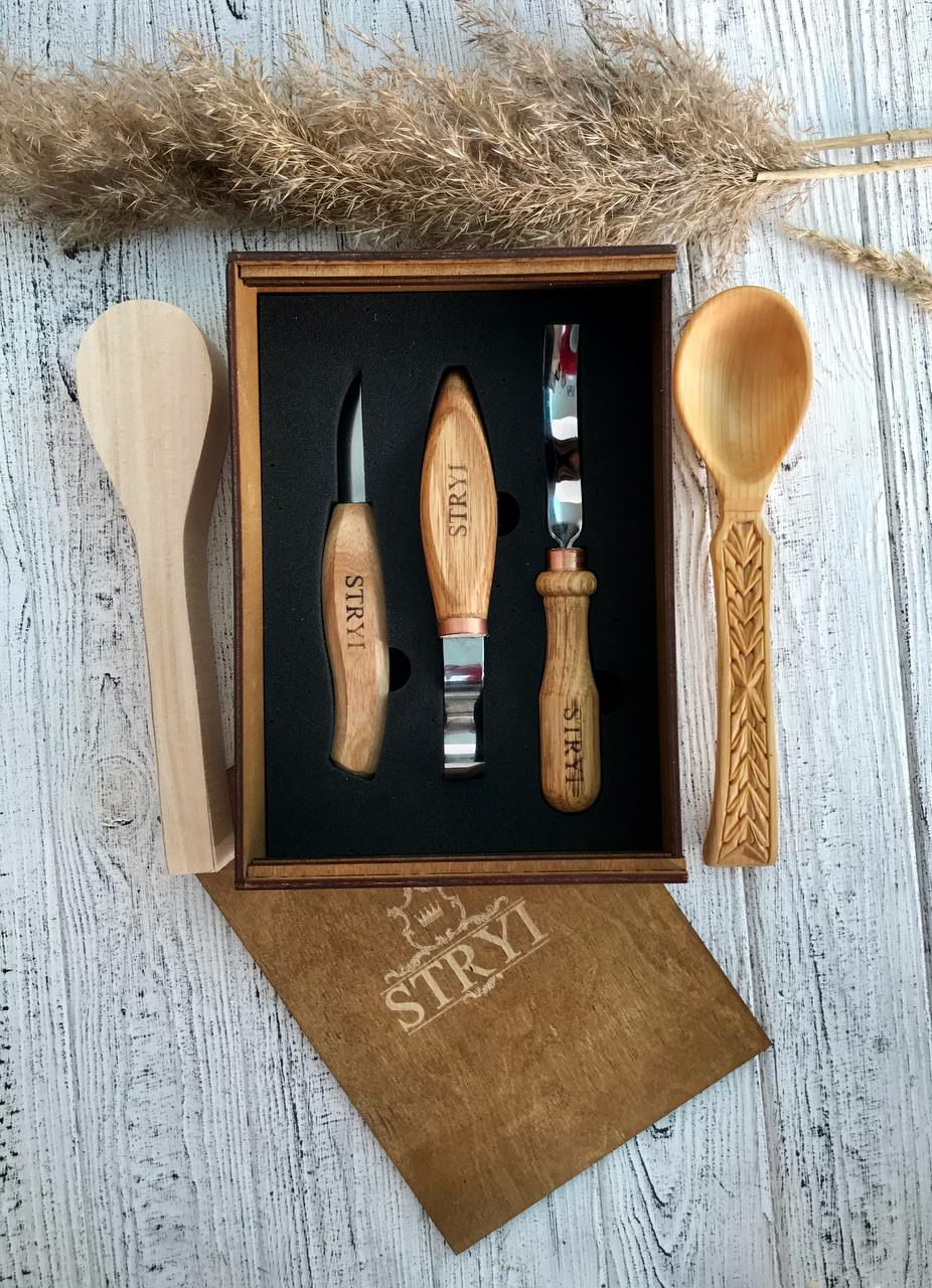 Cheese Knives & Storage Case